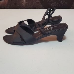 Fioni Black Sandals Size 9